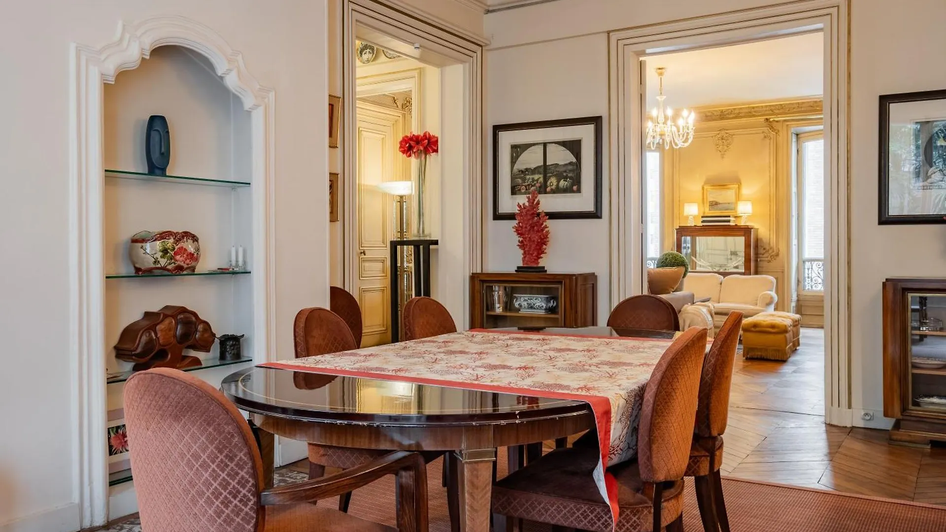 Veeve - Ornate Beauty Apartment